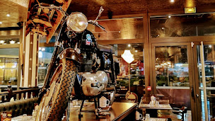 Photo n°6 de Au Bureau - Pub et Brasserie à Tours (Bar sportif)