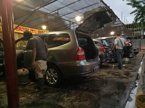 Cuci Mobil & Motor Karonta, Author: Wawan Fabian