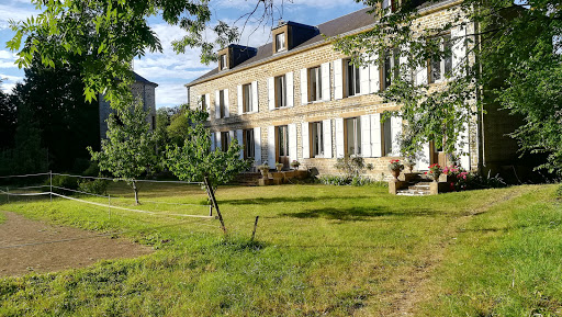 Photo de La Maison d'Hotte - Chambres d'Hotes, Gite et cabane à Tournes (08090)