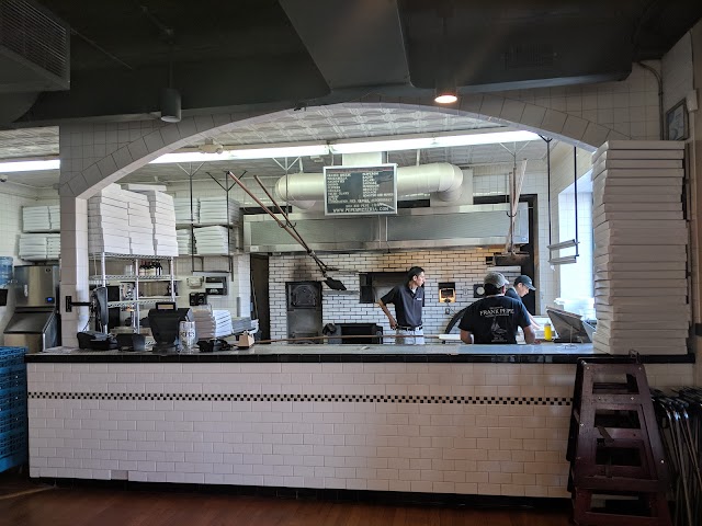 Frank Pepe Pizzeria Napoletana