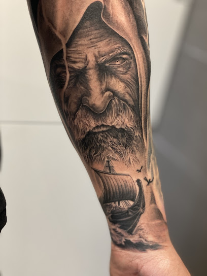 Tatovør Charlotte Dahl Burholt