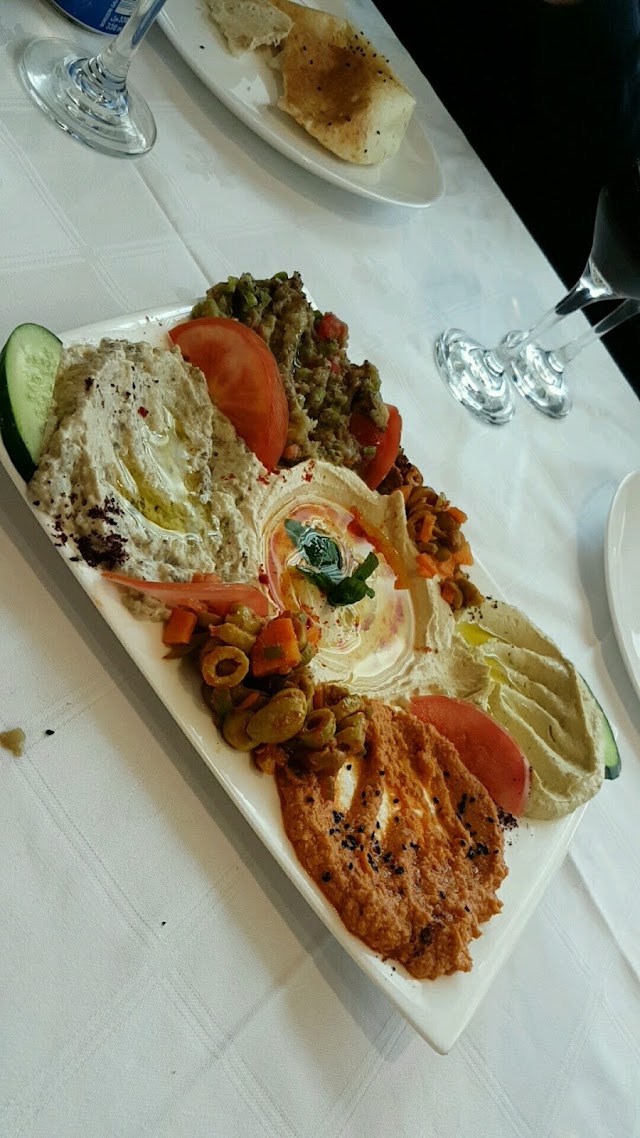 Seven Times restaurant (cuisine du monde)