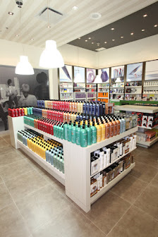 Continental Coiffure Promenades St-Bruno 424 Bd des Promenades, Saint-Bruno-de-Montarville, QC J3V 5J5, Canada