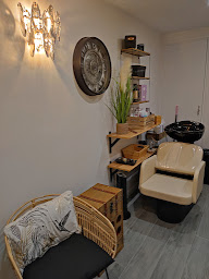 Photo n°19 de Art Manie Coiffure à Fréjus (Salon de coiffure)