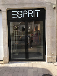 Photo n°3 de Esprit Dole à Dole (Magasin de vêtements pour femmes)