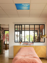 Photo n°25 de Tout pour elle à Niévroz (Salon de manucure)