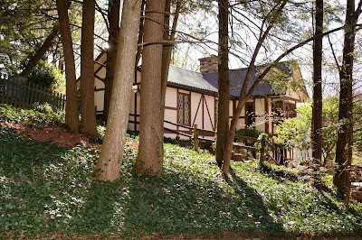 Photos of Tudor Inn Gatlinburg Bed and Breakfast