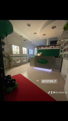 St Store - Visual