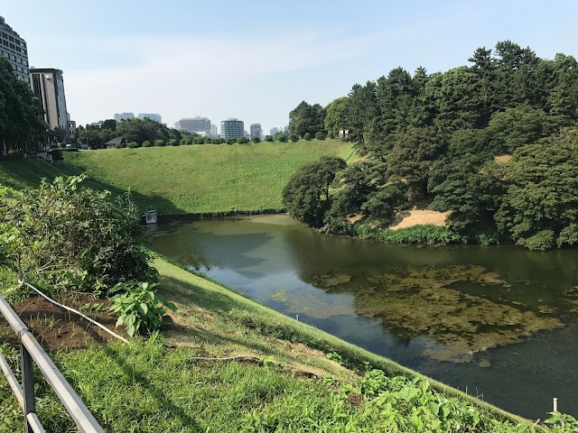 Chidorigafuchi Park