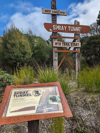 Zeehan Golf Club & RV camping - Thumbnail