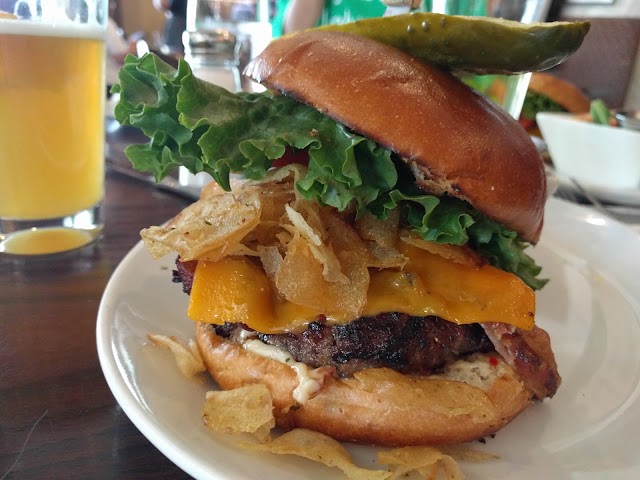 4th Spot Kitchen & Bar