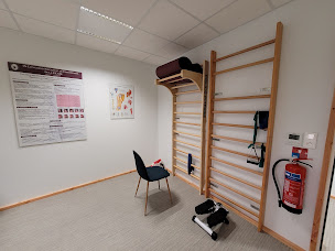 Photo n°12 de Masseur-Kinésithérapeutes: FRANCO María,CHAMÓN Irene,CUÉLLAR Marta,GALVAÑ Adrián,ROSA Carlos,ARROYO Jorge, GONELL Angel à Rochechouart (Kinésithérapeute)