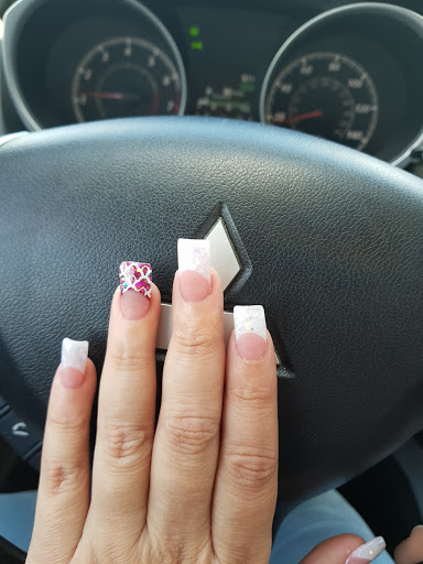 Beverly Nails Salon Spa - Thumbnail