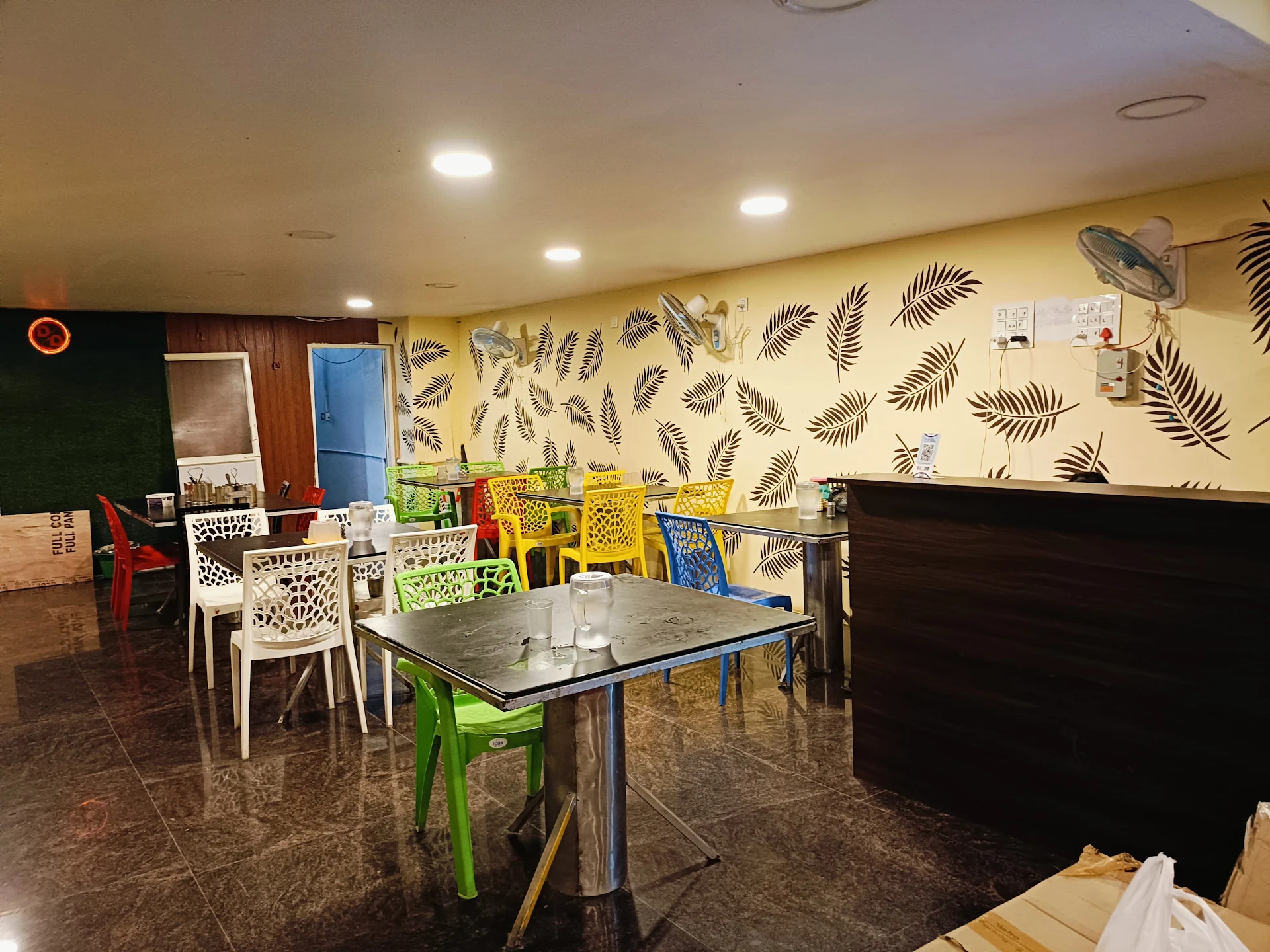 Drive and Dine Restaurant