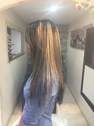 Photo n°18 de Salon de Coiffure Balaruc le Vieux L'INSTANT PRESENT à Balaruc-le-Vieux (Salon de coiffure)