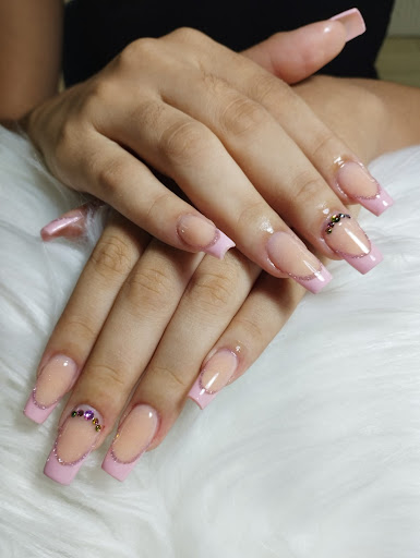 Gaby García by nails