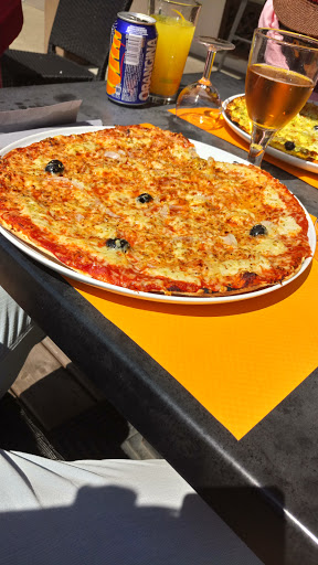 Photo 3 - Caza Pizza