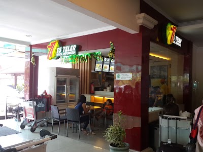 Photos of Es Teler 77 Juara Indonesia