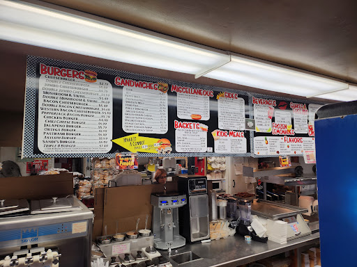 Sandi's Drive Inn - Thumbnail
