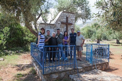 Μνημειο των 6 θαμενων Ελληνων Στρατιωτων του Β.Π.Πολεμου