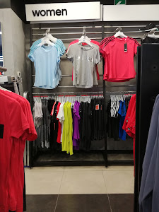 Adidas Originals (Tienda de Ropa) de Chiclayo en Lambayeque