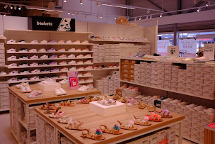 Photo n°10 de La Halle à Saint-Clément-de-Rivière (Magasin de chaussures)