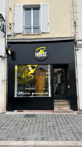 HouseB