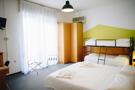 UniHo Hostel - Thumbnail