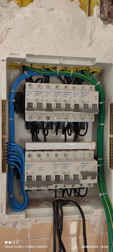 Eletricista residencial e comercial (PSC Instalações elétricas)
