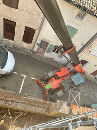 Photo n°19 de Entreprise Quick à Mairé-Levescault (Charpentier)