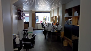 Photo n°17 de Delphine Coiffeur Visagiste à Broglie (Salon de coiffure)
