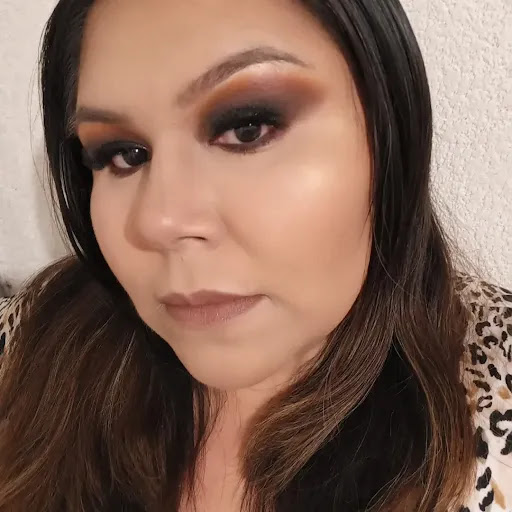 Lucero Ventura Makeup artist