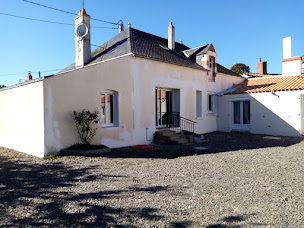 Photo n°5 de La Folie des Couleurs - Peintre intérieur et Extérieur - Ravalement de Façade - Entretien Toiture | Pascal Bréchoire à Saint-Vincent-sur-Graon (Façadier)