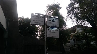 Photos of Drg Cecilia, Ririn Sp Ort dentist klinik dokter Spesialis Kawat Behel, Semarang Bedah Mulut