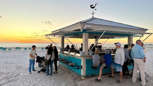 Bob's Beach Bar - Visual