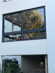 Photo n°20 de Alu-Batipro ® | Pose de Fenêtres, Volets, Portes, Stores Bannes, Pergolas, Vérandas, Portails à Marseille à Marseille (Menuisier)