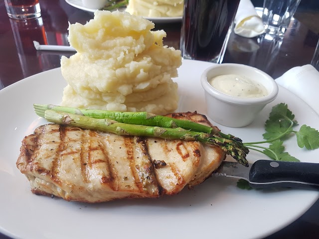 Madisons Restaurant & Bar