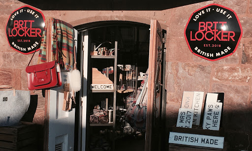 BRIT LOCKER - Visual