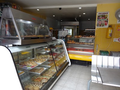 Photos of Cafeter&iacute;a y Panader&iacute;a La Reina