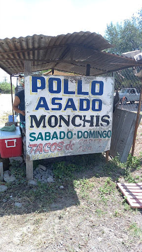 Pollos Monchis Logo