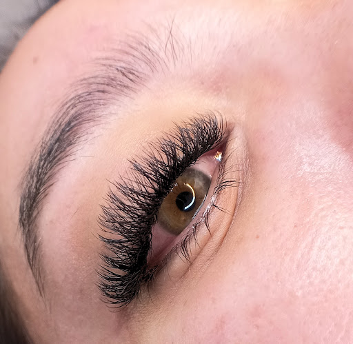 Dann Rodríguez Beauty • Makeup • Nails - Thumbnail