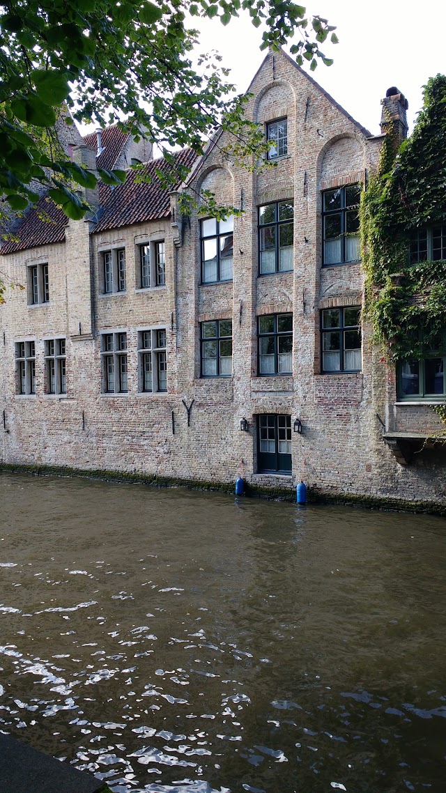 Côté Canal