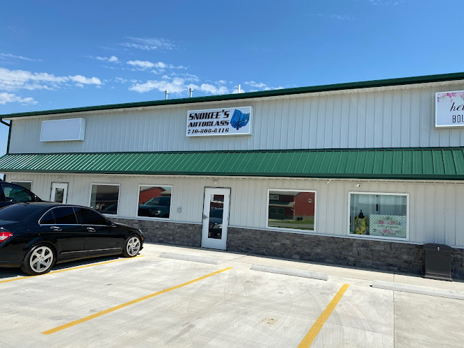 Snokee's Autoglass