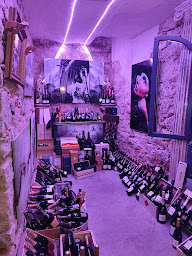 Photo n°75 de L'OPERA SEMPERFI à Calvi (Caviste)