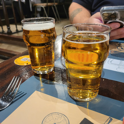 THE ALBION PUBLIC HOUSE - English pub - Thumbnail