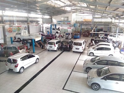 Photos of Astra Daihatsu Yogyakarta Magelang