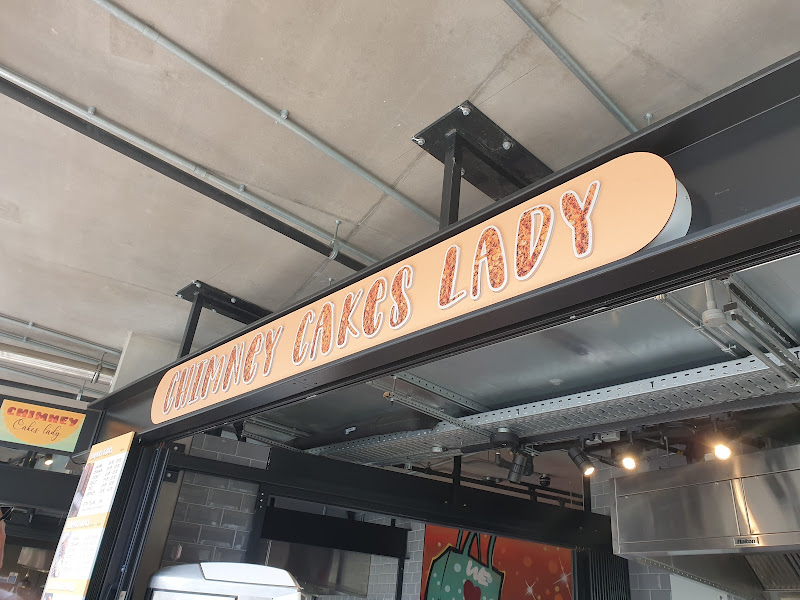 Chimney Cakes Lady — photo