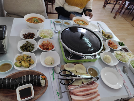 Huwon - Visual