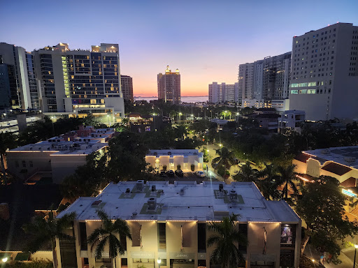 Perspective Rooftop Pool Bar - Thumbnail