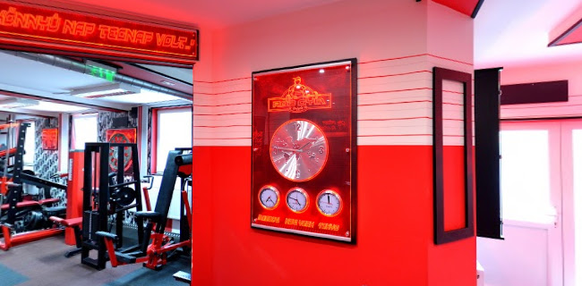 Telefonszám: ROB-GYM